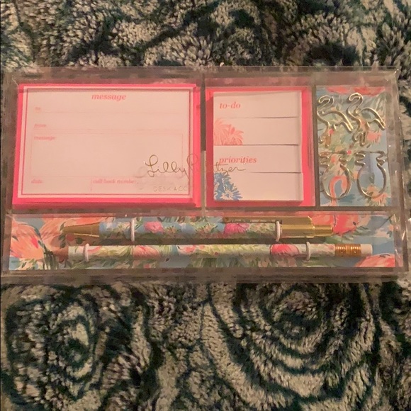 Lilly Pulitzer Other - Lilly Pulitzer desk accessories set